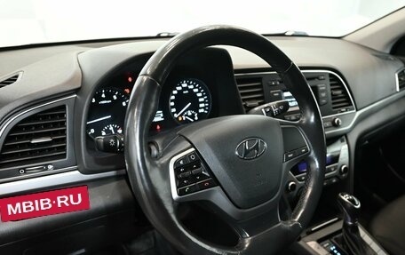Hyundai Elantra VI рестайлинг, 2018 год, 1 600 000 рублей, 13 фотография