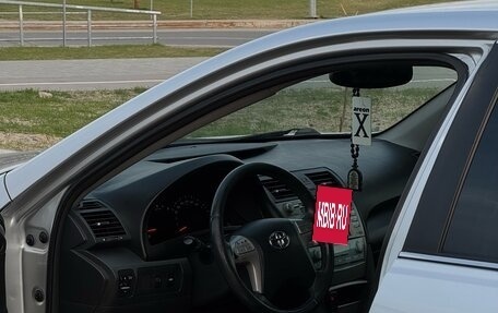 Toyota Camry, 2008 год, 700 000 рублей, 6 фотография