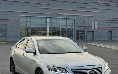 Toyota Camry, 2008 год, 700 000 рублей, 3 фотография