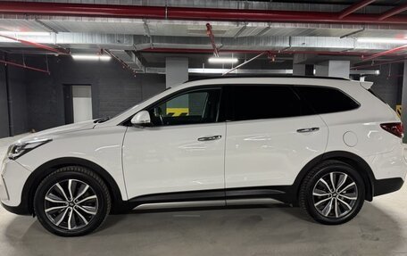 Hyundai Santa Fe III рестайлинг, 2017 год, 1 940 000 рублей, 4 фотография