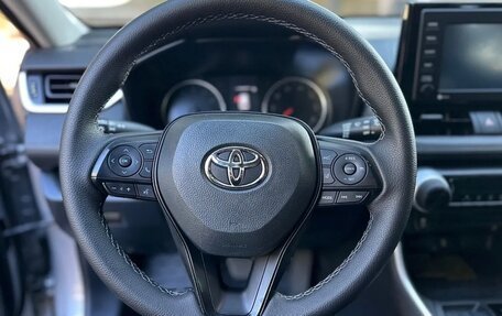 Toyota RAV4, 2021 год, 3 670 000 рублей, 8 фотография