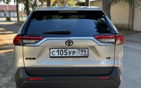 Toyota RAV4, 2021 год, 3 670 000 рублей, 7 фотография