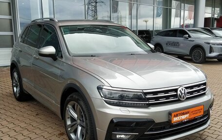 Volkswagen Tiguan II, 2020 год, 3 800 000 рублей, 4 фотография