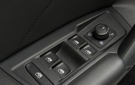 Volkswagen Tiguan II, 2020 год, 3 800 000 рублей, 8 фотография