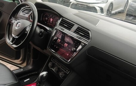 Volkswagen Tiguan II, 2020 год, 3 800 000 рублей, 21 фотография