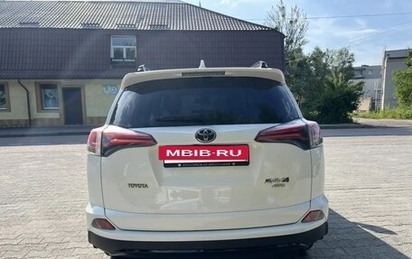 Toyota RAV4, 2019 год, 2 650 000 рублей, 6 фотография