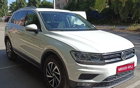 Volkswagen Tiguan II, 2018 год, 2 550 000 рублей, 1 фотография