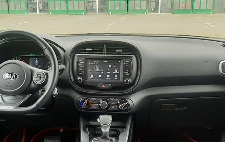 KIA Soul III, 2021 год, 1 900 000 рублей, 9 фотография