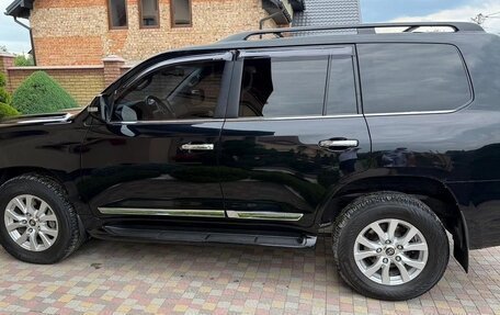Toyota Land Cruiser 200, 2016 год, 5 270 000 рублей, 3 фотография