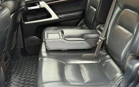 Toyota Land Cruiser 200, 2016 год, 5 270 000 рублей, 8 фотография
