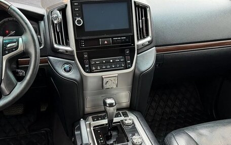 Toyota Land Cruiser 200, 2016 год, 5 270 000 рублей, 7 фотография