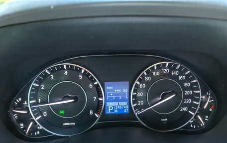 Nissan Patrol, 2011 год, 2 500 000 рублей, 10 фотография
