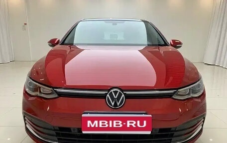Volkswagen Golf VIII, 2022 год, 1 710 000 рублей, 2 фотография