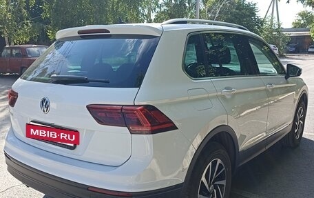Volkswagen Tiguan II, 2018 год, 2 550 000 рублей, 3 фотография