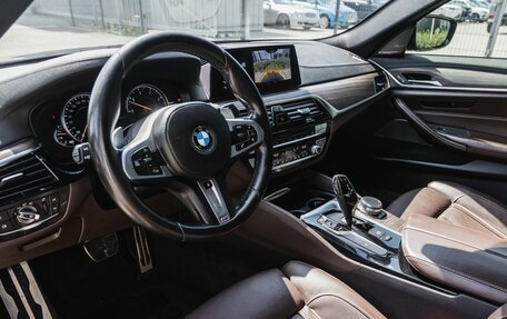 BMW 5 серия, 2018 год, 4 020 000 рублей, 16 фотография