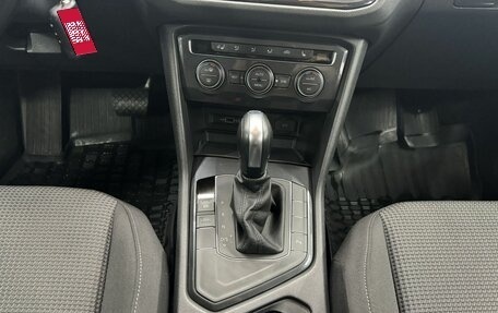 Volkswagen Tiguan II, 2019 год, 2 280 000 рублей, 12 фотография