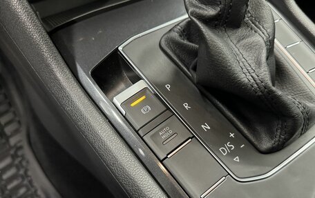 Volkswagen Tiguan II, 2019 год, 2 280 000 рублей, 20 фотография