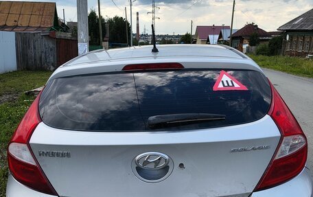 Hyundai Solaris II рестайлинг, 2012 год, 590 000 рублей, 4 фотография