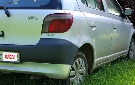 Toyota Yaris I рестайлинг, 2001 год, 155 000 рублей, 2 фотография