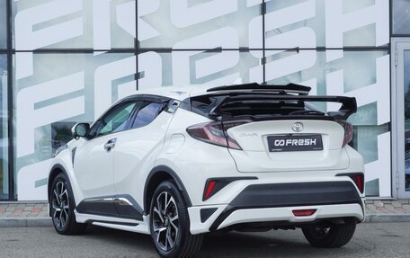 Toyota C-HR I рестайлинг, 2017 год, 2 035 000 рублей, 3 фотография