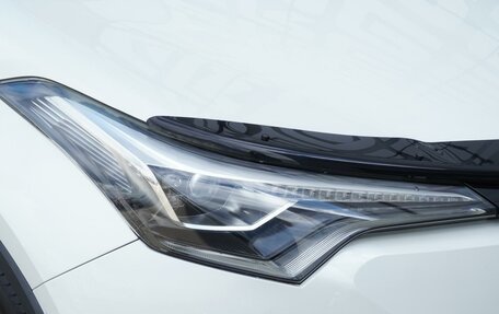 Toyota C-HR I рестайлинг, 2017 год, 2 035 000 рублей, 7 фотография