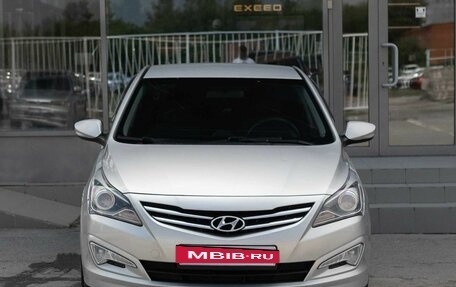 Hyundai Solaris II рестайлинг, 2016 год, 900 000 рублей, 2 фотография