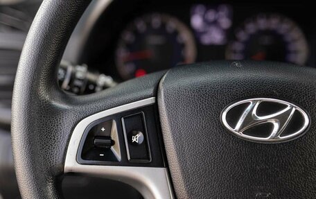 Hyundai Solaris II рестайлинг, 2016 год, 900 000 рублей, 12 фотография