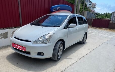 Toyota Wish II, 2003 год, 635 000 рублей, 1 фотография