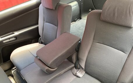 Toyota Wish II, 2003 год, 635 000 рублей, 13 фотография