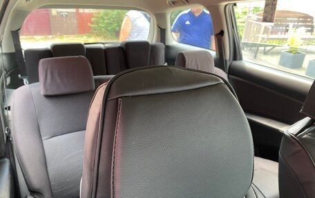 Toyota Wish II, 2003 год, 635 000 рублей, 12 фотография
