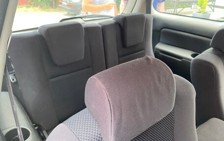 Toyota Wish II, 2003 год, 635 000 рублей, 14 фотография