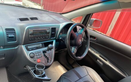 Toyota Wish II, 2003 год, 635 000 рублей, 11 фотография