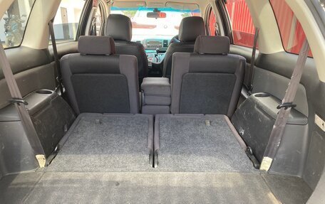 Toyota Wish II, 2003 год, 635 000 рублей, 17 фотография