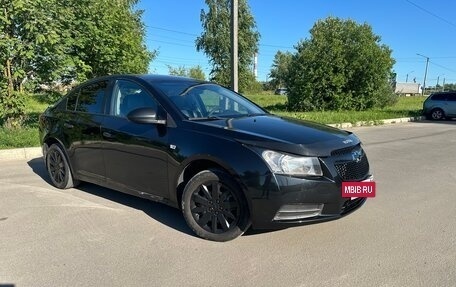 Chevrolet Cruze II, 2011 год, 515 000 рублей, 3 фотография