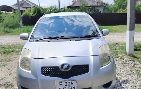 Toyota Vitz, 2005 год, 480 000 рублей, 2 фотография