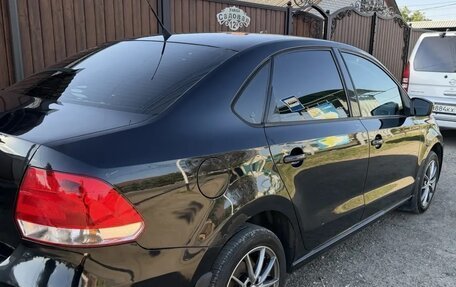 Volkswagen Polo VI (EU Market), 2011 год, 695 000 рублей, 2 фотография