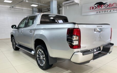 Mitsubishi L200 IV рестайлинг, 2021 год, 2 850 000 рублей, 8 фотография