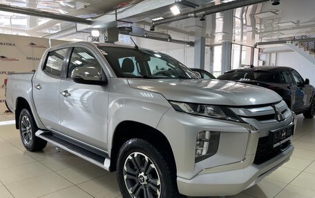 Mitsubishi L200 IV рестайлинг, 2021 год, 2 850 000 рублей, 4 фотография