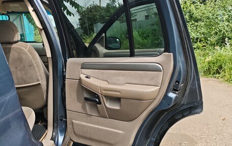 Ford Explorer III, 2002 год, 830 000 рублей, 14 фотография