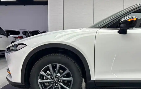 Mazda CX-4, 2023 год, 2 230 100 рублей, 8 фотография