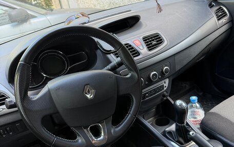 Renault Fluence I, 2013 год, 900 000 рублей, 1 фотография