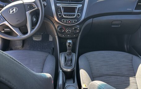 Hyundai Solaris II рестайлинг, 2015 год, 1 350 000 рублей, 11 фотография