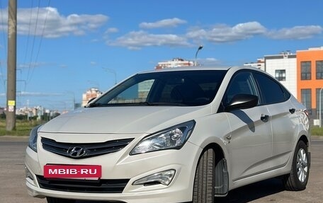 Hyundai Solaris II рестайлинг, 2015 год, 1 350 000 рублей, 2 фотография