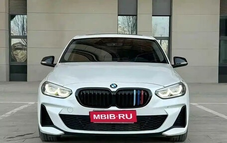 BMW 1 серия, 2023 год, 1 842 000 рублей, 2 фотография
