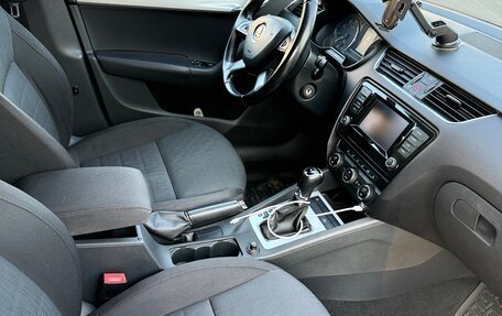Skoda Octavia, 2015 год, 950 000 рублей, 11 фотография