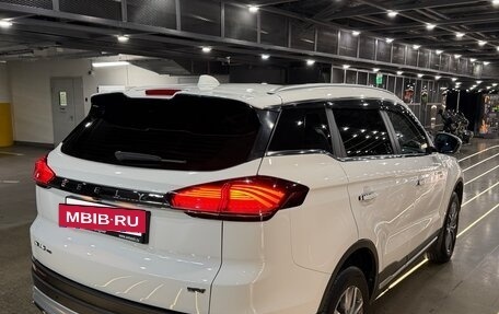 Geely Atlas, 2022 год, 1 920 000 рублей, 8 фотография