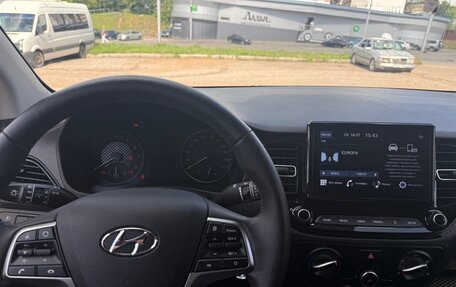Hyundai Solaris II рестайлинг, 2022 год, 2 250 000 рублей, 11 фотография