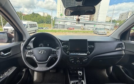 Hyundai Solaris II рестайлинг, 2022 год, 2 250 000 рублей, 13 фотография