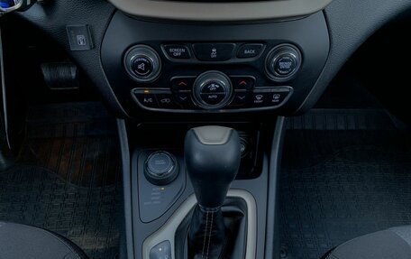 Jeep Cherokee, 2014 год, 1 649 000 рублей, 13 фотография