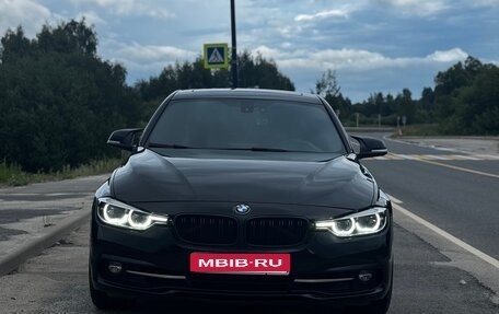 BMW 3 серия, 2017 год, 2 390 000 рублей, 1 фотография